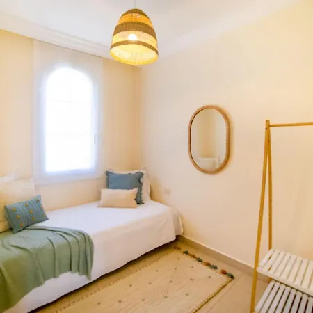Mesmerising Holiday In With Swimming Pool Holiday home *